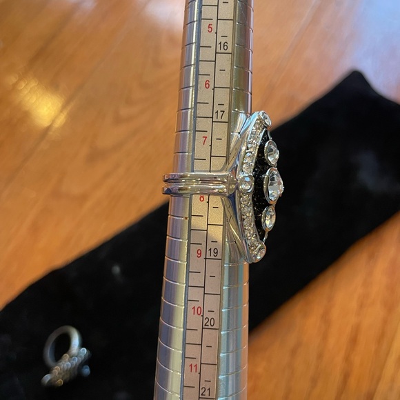 Lia Sophia Sensational Ring - Picture 3 of 3